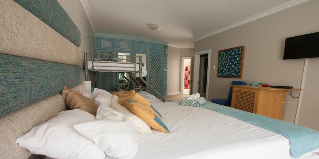 Fly Me To The Moon Guesthouse Mossel Bay Exterior foto